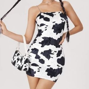 *SOLD* Cute Cow Tube Chain Straps Velvet Dress